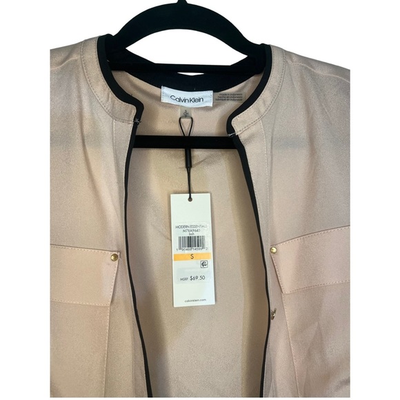 Calvin Klein Blouse. Size small. NWT - Picture 3 of 4